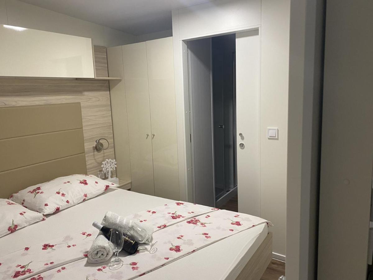 Apartments With A Parking Space Pakostane, Biograd - 16579 Exterior foto